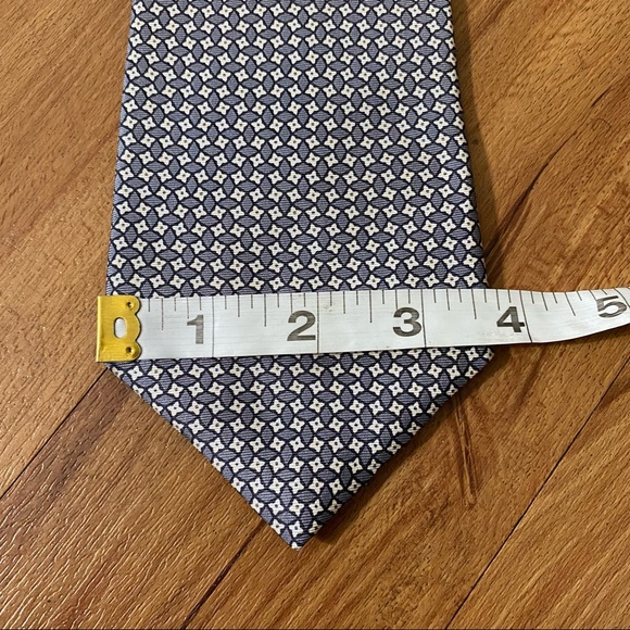 Tommy Hilfiger Men’s Imported Silk Gray Necktie - Picture 10 of 10